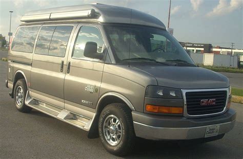 gmc savana 1500 passenger